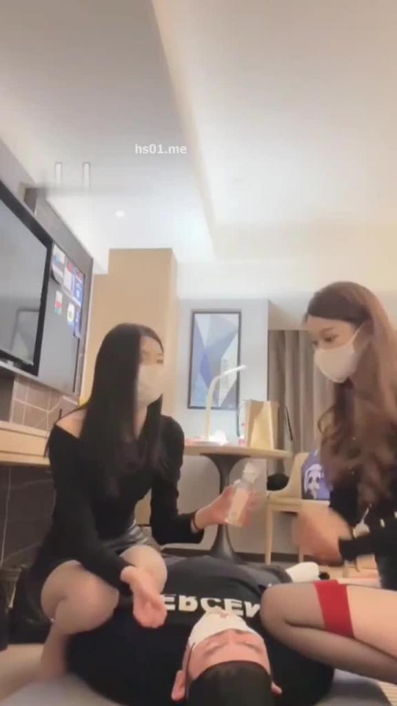 大长腿肉丝黑丝素人模特调教狗奴 预览截图 12