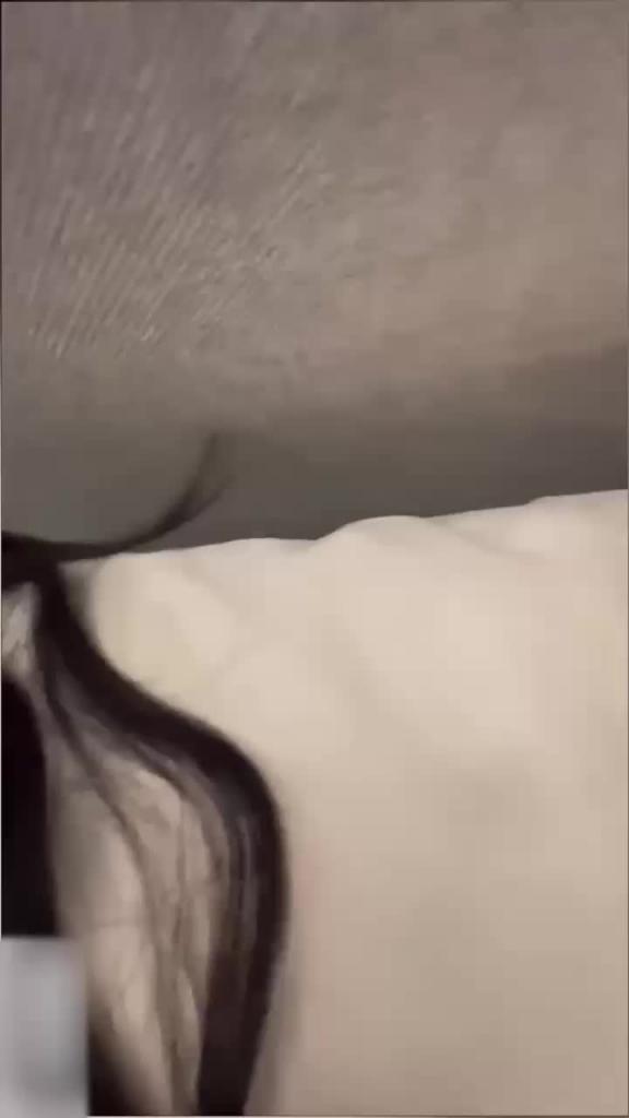 网红军人退役女班长竟爱姐弟恋,惨被小伙玩腻后曝光开房视频 预览截图 10