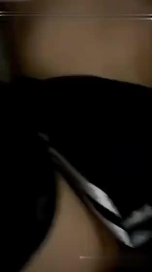 土豪哥的学生女友边接电话边被操,黑丝JK娇嫩少女 预览截图 5