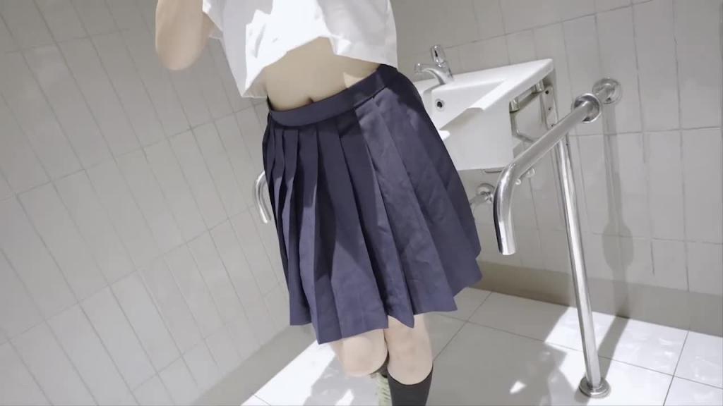 Jk双马尾女孩公共卫生间被勐烈中出 预览截图 2