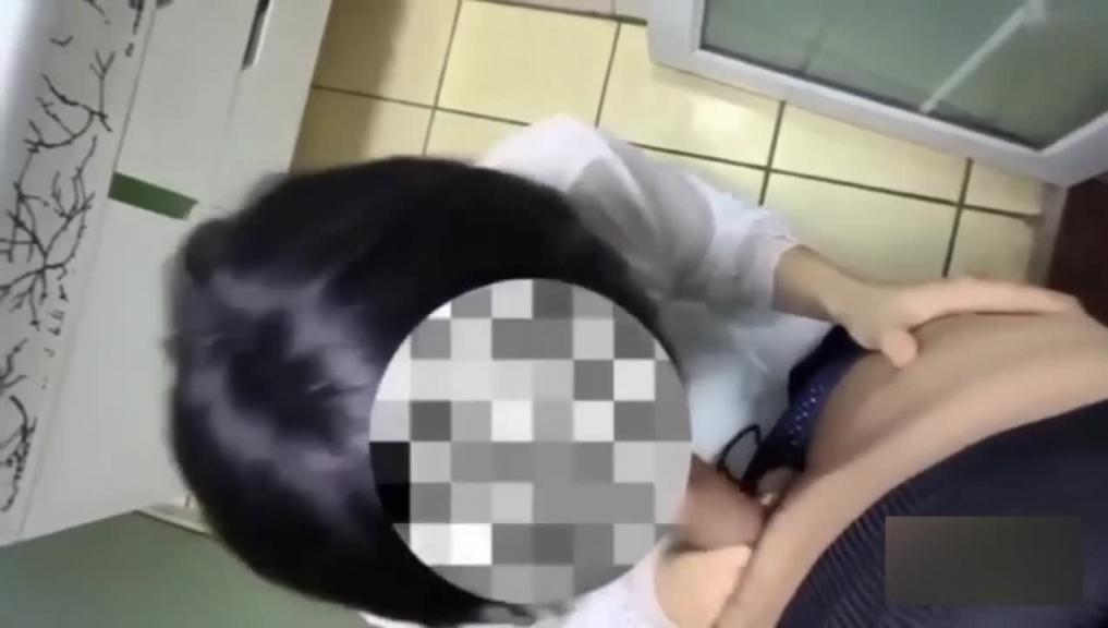 卫生间强操大奶嫂子,超级风骚的嫂子无人能挡,两个大咪咪是亮点 预览截图 2