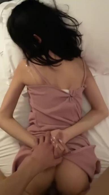 极品粉嫩萝莉 干隆下江南毛衣妹 预览截图 12