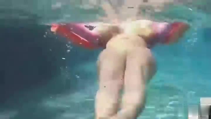 【顶级胸推】爆乳震撼来袭！乳交喷射流精瞬间甄选合集！视觉炸裂享受。 预览截图 12