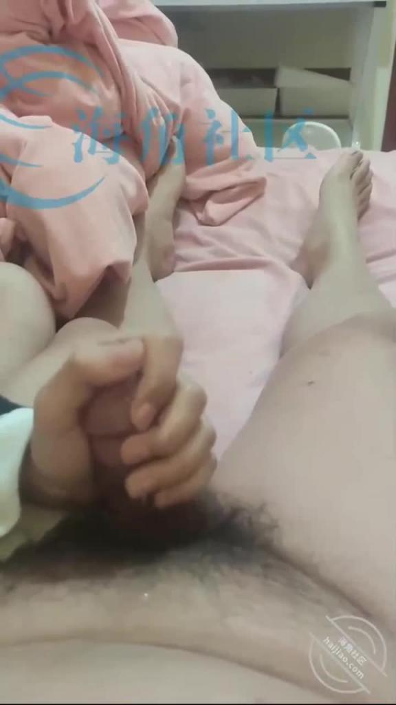 乱伦新作兽夫天花板“婷宝日常”调教亲生女儿一步步沦为母狗口交越来越娴熟了 预览截图 9