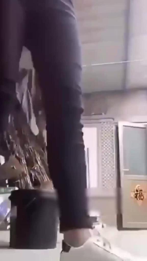 【姐弟乱伦-照顾姐姐】 预览截图 7