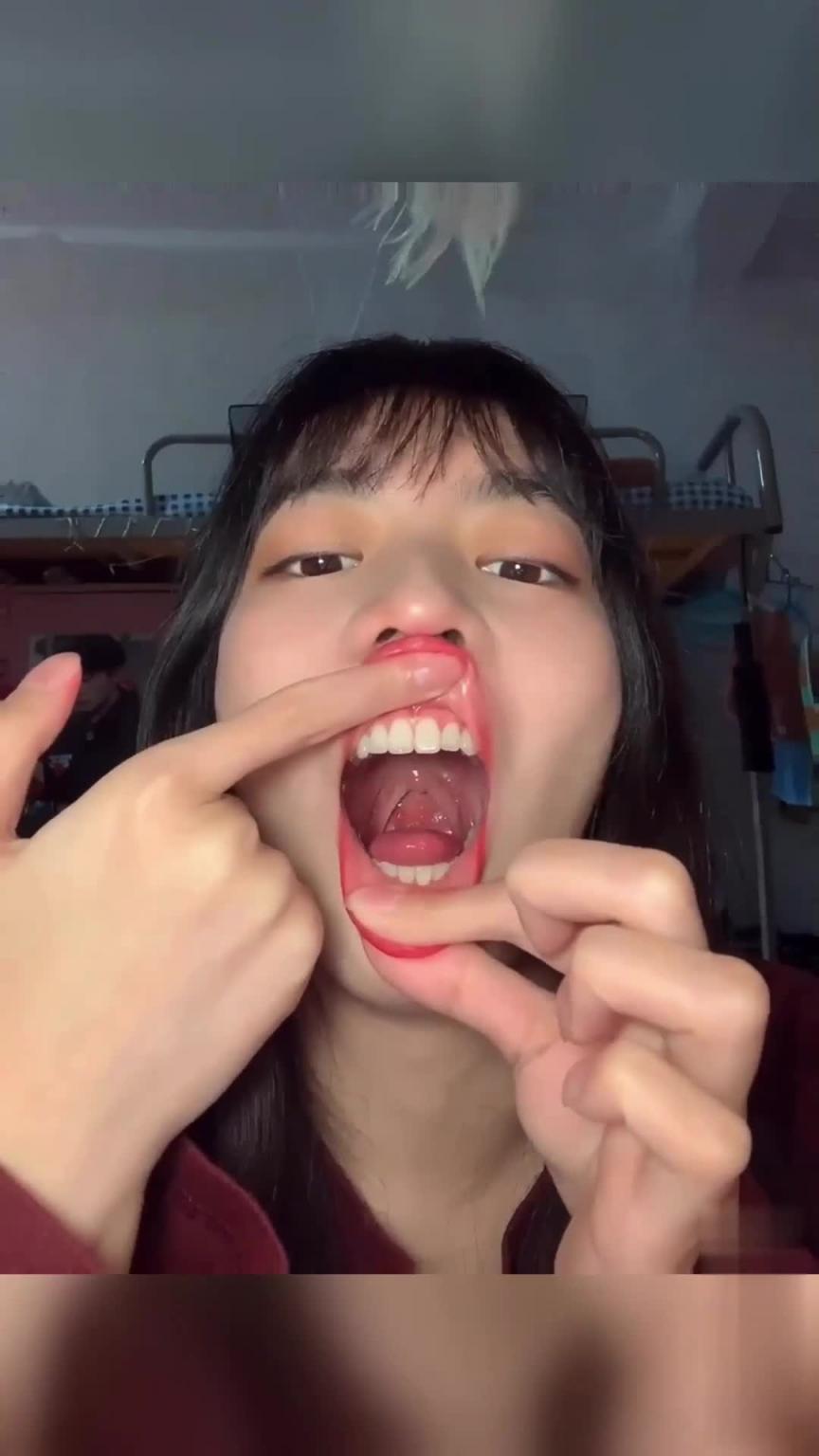 【校园女神】口腔舌舔 舌头唾液分泌(看了鸡儿硬) 预览截图 11