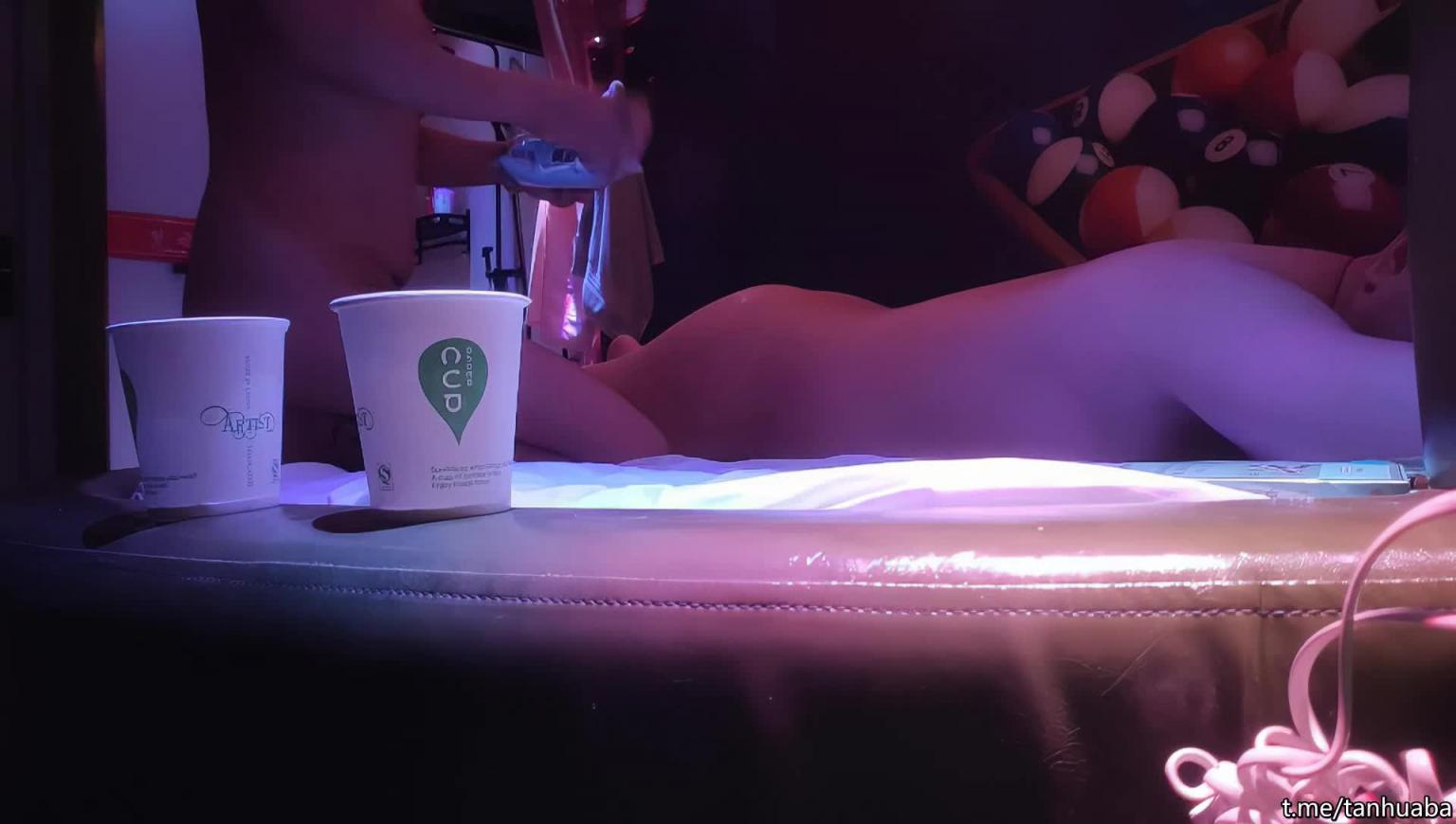 极品小少妇,美乳翘臀身姿曼妙 预览截图 3