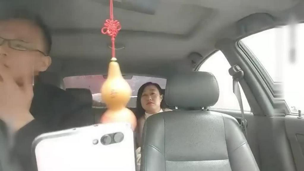 接良家人妻去酒店偷情,快舔我奶子,啊~把我的逼都操肿了 预览截图 8