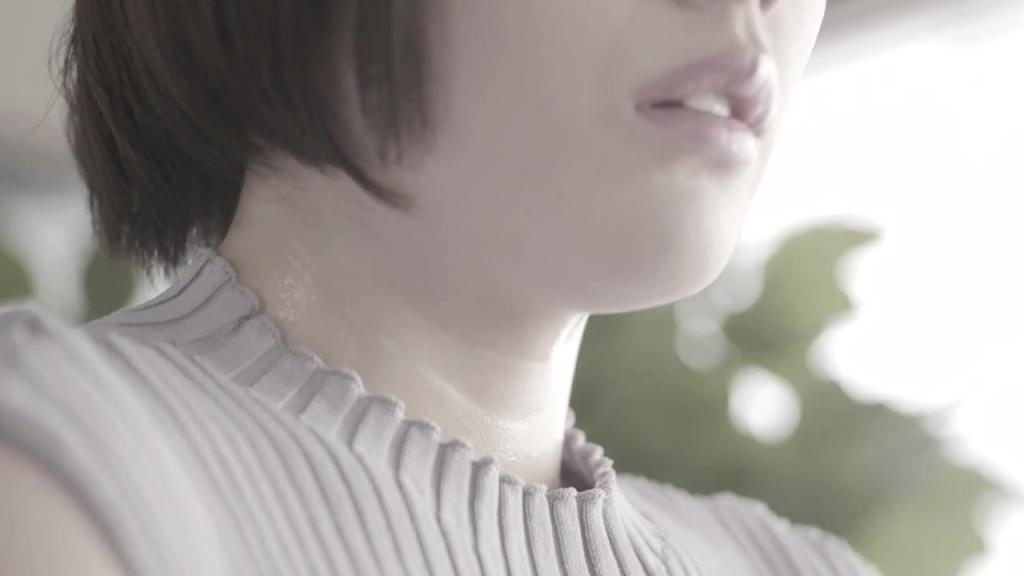 讨厌的黏着社长的春药高潮服务…被弄到湿透高潮的月云夜 MIDV-950 预览截图 1