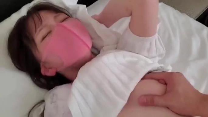 约炮无毛白虎小学妹 预览截图 4