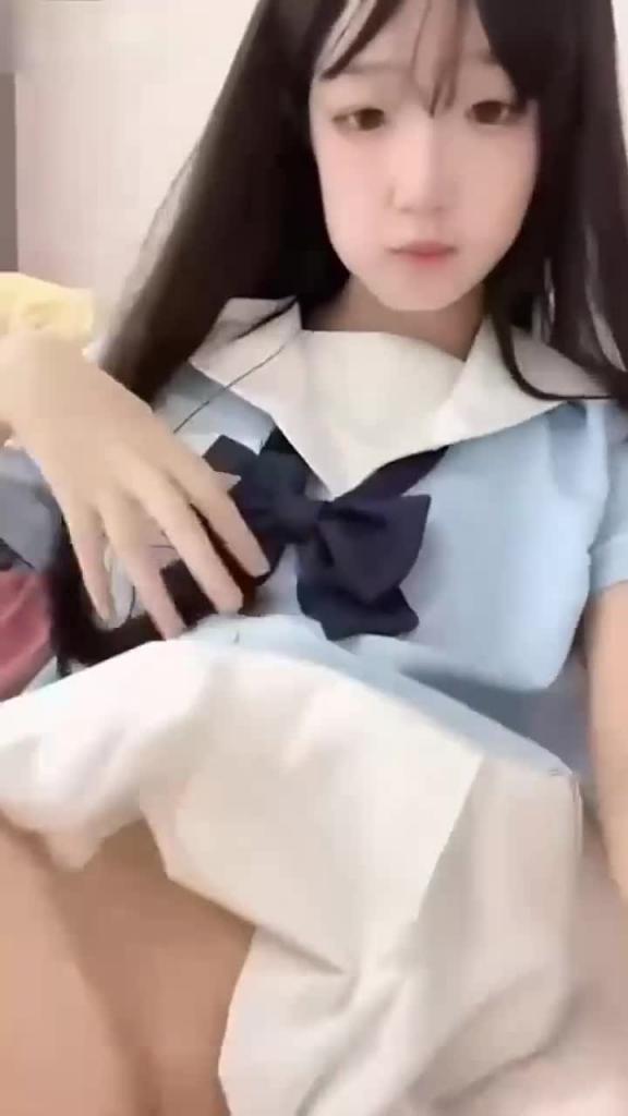 极品萝莉妹被大鸡巴爸爸无套爆炒小小年纪小蜜穴就被捅成了爸爸的形状 预览截图 1