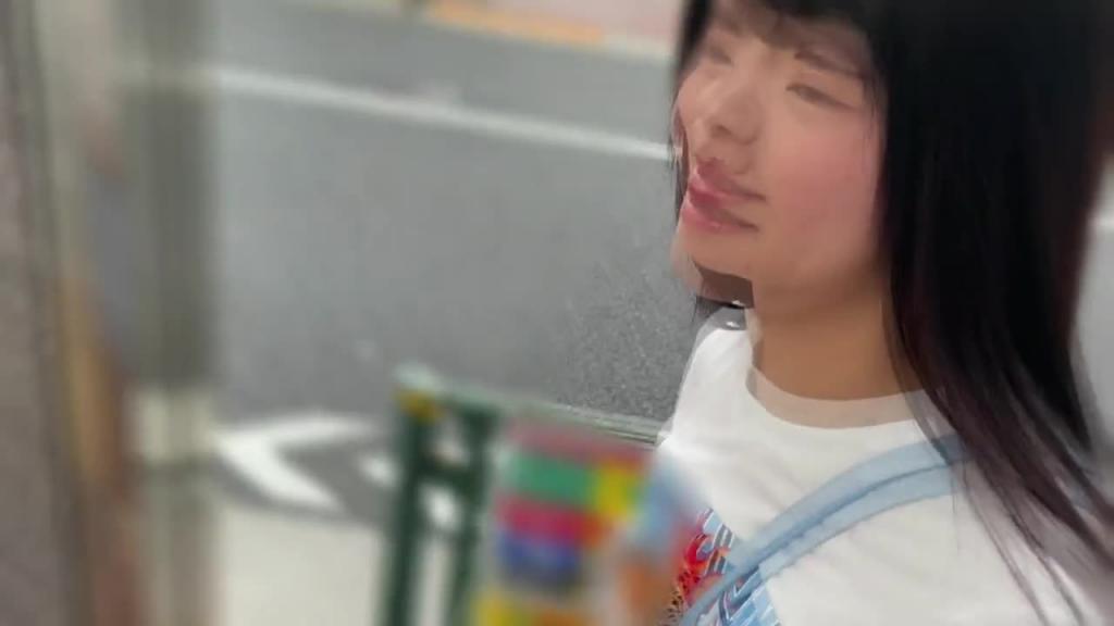 已经没法走了!高潮啦!! 与素人巨乳不戴胸罩女子吓一跳遥控跳蛋约会 PTS-526 预览截图 3
