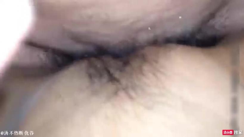 [贵州最新父女乱伦门]爸爸我疼！亲爸爸半夜起床给女儿盖被子，一时没忍住强行插入了正在熟睡的女儿，女儿被疼哭了 预览截图 10