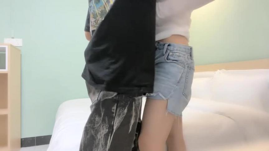 超人探花！20岁165cm！美女一对圆润美乳 预览截图 3