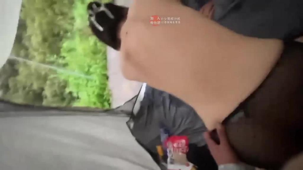 【户外野战】和房东露营雨中狂干嗓子喊哑了从白天干到晚上 预览截图 8