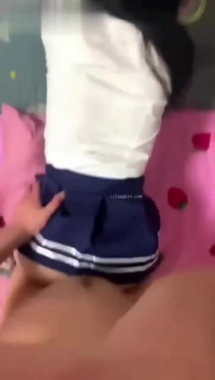 害羞的初中女友不让拍脸 预览截图 8