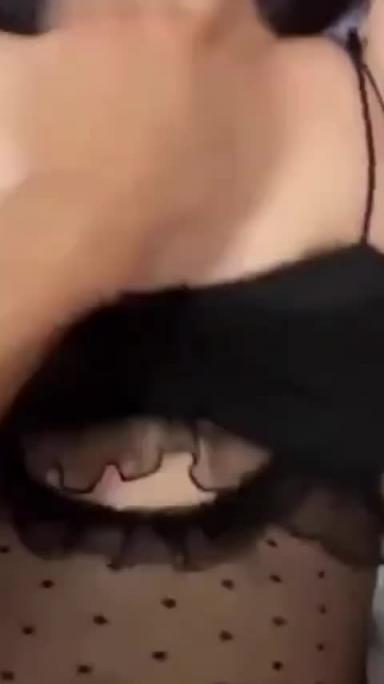 真实乱伦现场 在哥哥的婚房里爆操巨乳嫂子 预览截图 9