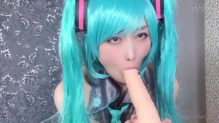 是你喜欢的初音小姐姐吗?口爆吞精颜值耐打吸舔吮茎榨精,表情妩媚淫荡 预览截图 6