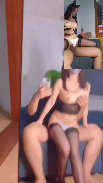 贵宾 性感迷人的大奶小姐姐给我破处，让我无套内射她的骚穴，小姐姐娇嫩逼好紧好爽 预览截图 3