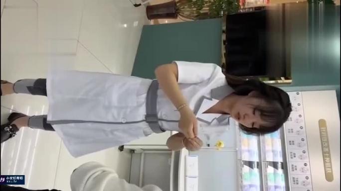 成都某医院护士被原配追到医院凌辱 预览截图 2