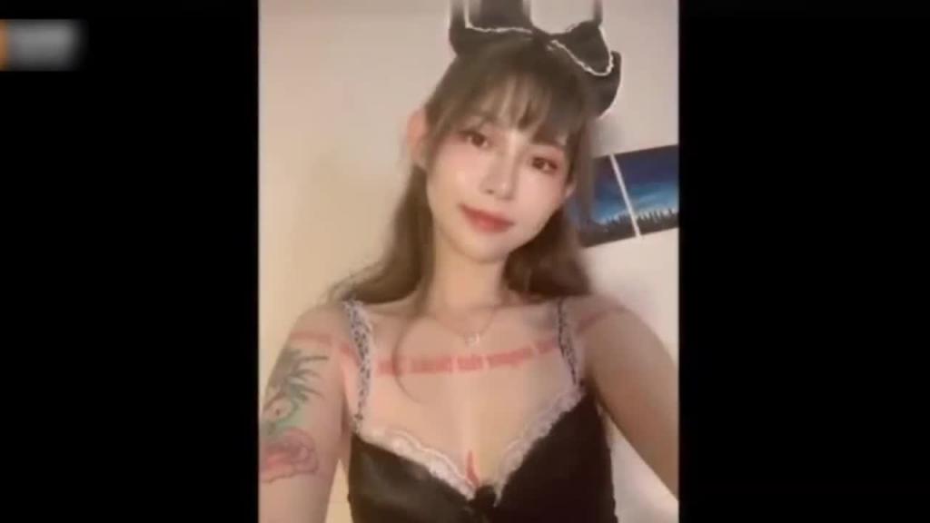 【名人黑料】张碧晨-痞幼-田田小阿姨-成名前私密视频合集流出！理性吃瓜 预览截图 3