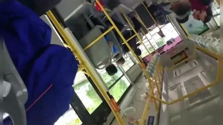 火爆【大合集】遛鸟街射,好看又刺激 预览截图 9