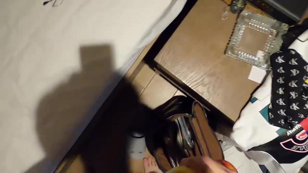 02年舞蹈女孩惨被PUA情趣制服吊带黑丝床上激情口交 预览截图 10