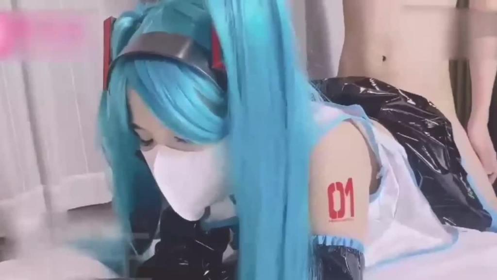 3/3双马尾白虎粉嫩小萝莉学生妹 COS初音未来游戏陪玩陪玩 预览截图 1