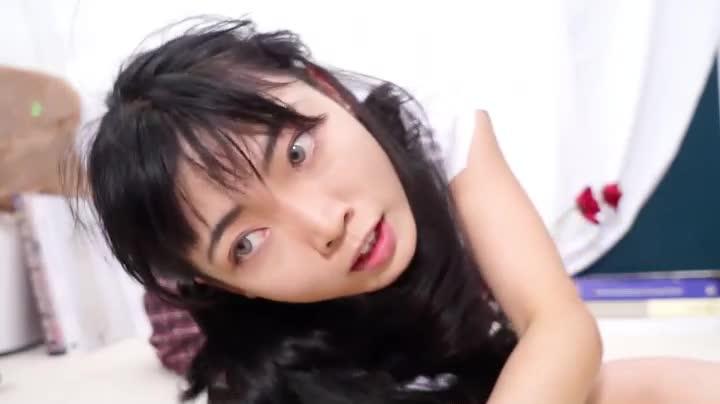 清纯系网红大尺度作品露出、三洞全开,女主下体仿佛装了喷泉 预览截图 1