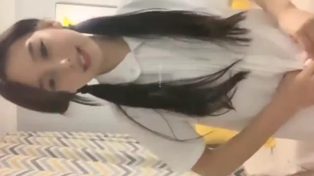 【极品JK美少女】超高颜值可爱00后镜头前大秀粉穴假屌自慰. 预览截图 12