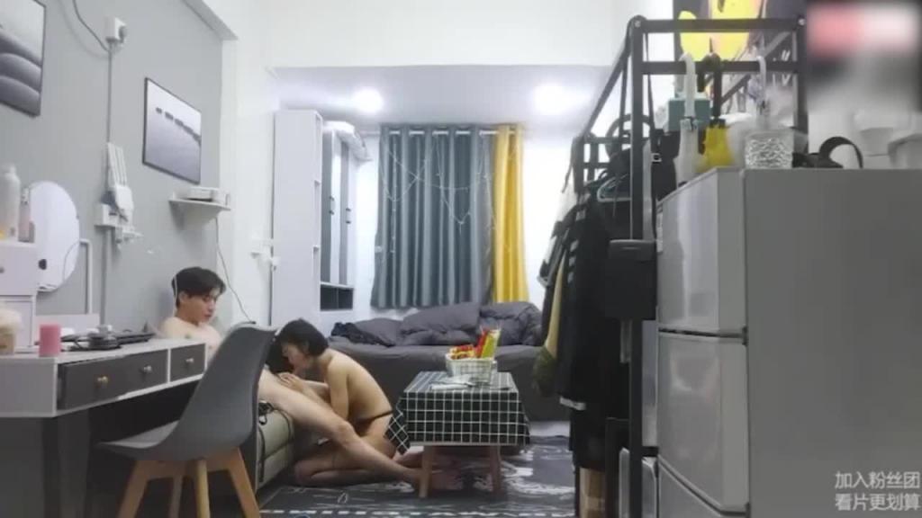 【渣男的肉便器技校炮友】_技校00后学妹沦为泄欲工具 预览截图 2