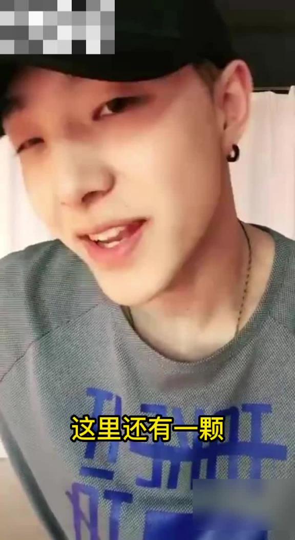 千万级别网红【张欣尧】惊爆露鸟门 预览截图 3
