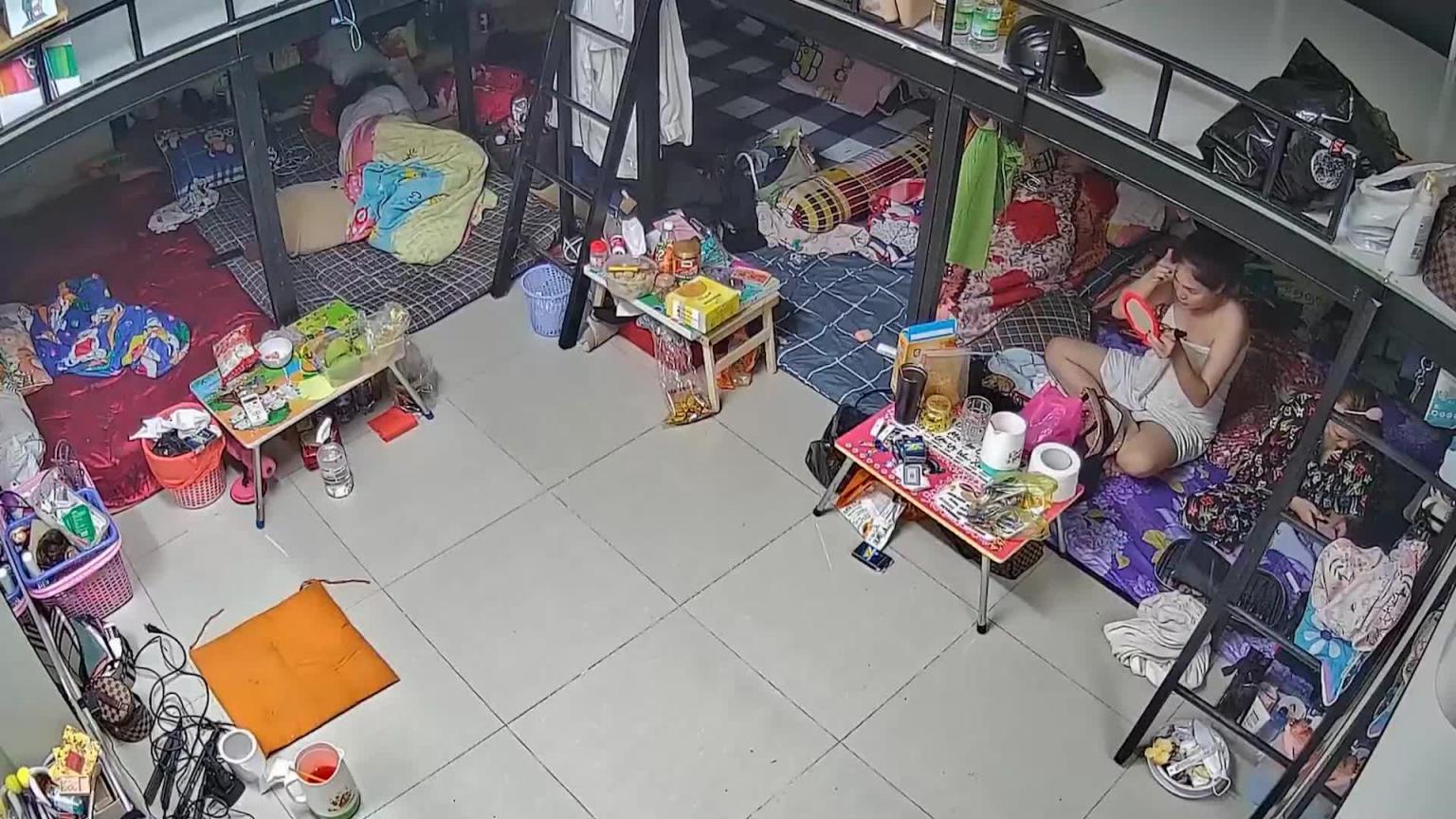 【监控破解】1/2淫窝据点性感的肚兜巨乳 预览截图 5