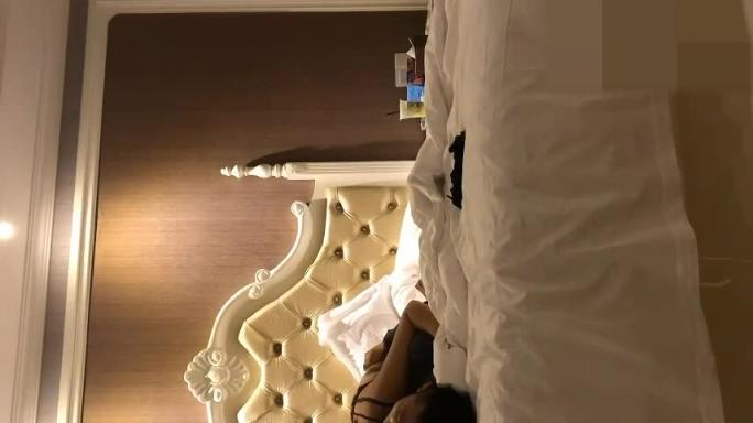 近亲相奸 姐姐已经是出色的母狗了 预览截图 12