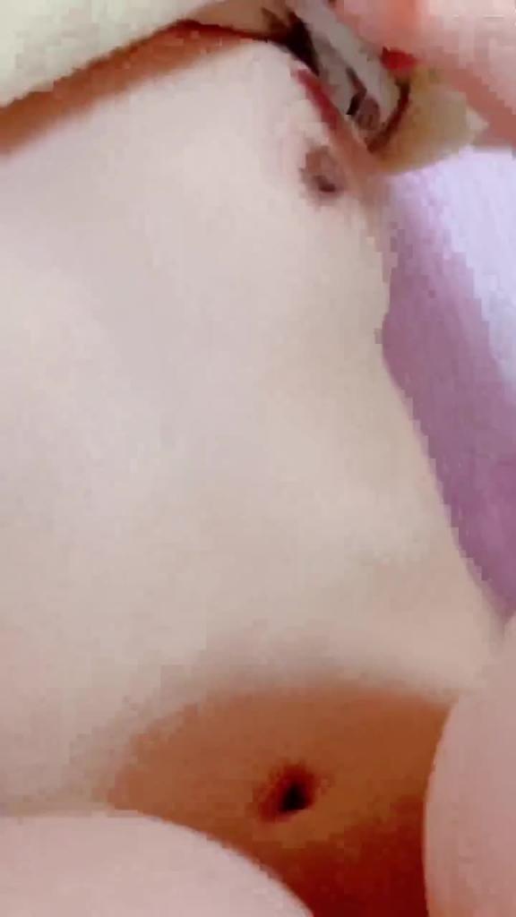 【真实破处】鬼父纪录女儿破处时刻，暴力抽插给女儿留下深刻印象 预览截图 4