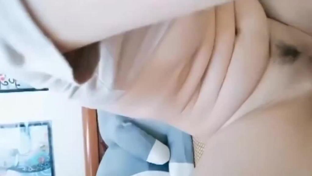 身材超棒的清纯妹妹露脸让小哥趴下舔逼叫的好爽 预览截图 9