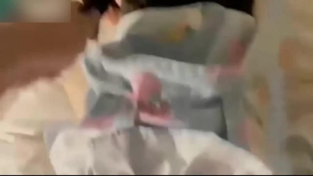 【劲爆新料】盘点最新流出的中学女孩们!见网友的,乱伦的,被老师诱惑调教的女同学! 预览截图 12