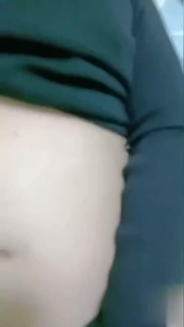 母子乱伦 我和妈妈在卫生间操逼“千万不要让你爸知道”_ 预览截图 11