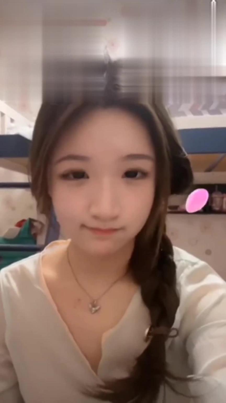 【走光】抖音性感女神精彩走光合集11 预览截图 2