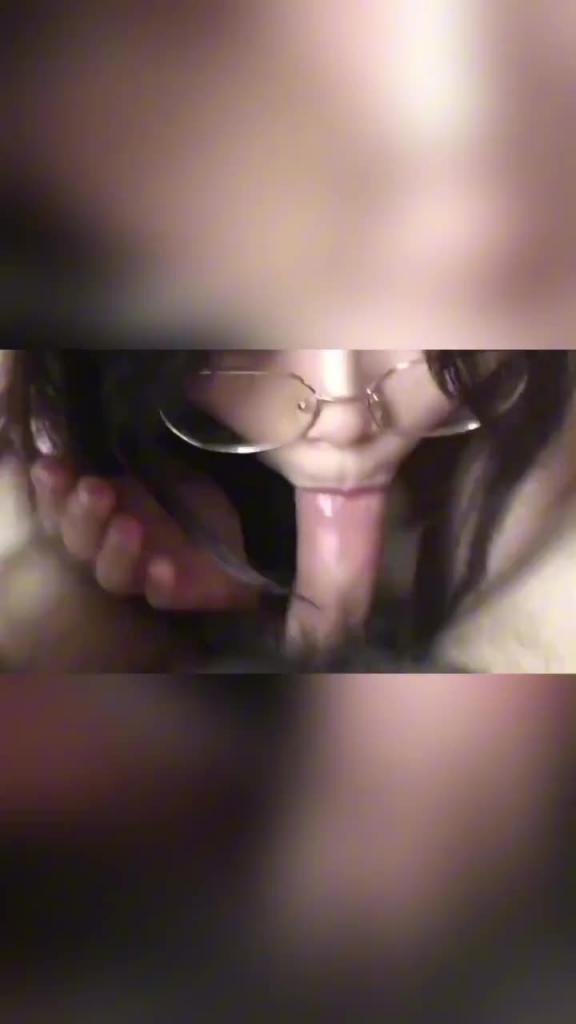 极品眼镜妹口交诱惑美女纯欲诱惑 预览截图 12