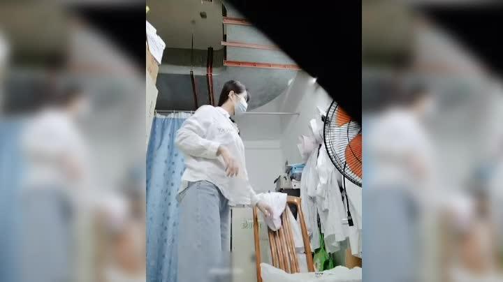云南医院漂亮小护士 工作期间肛交露出自摸洗澡泄露 预览截图 1