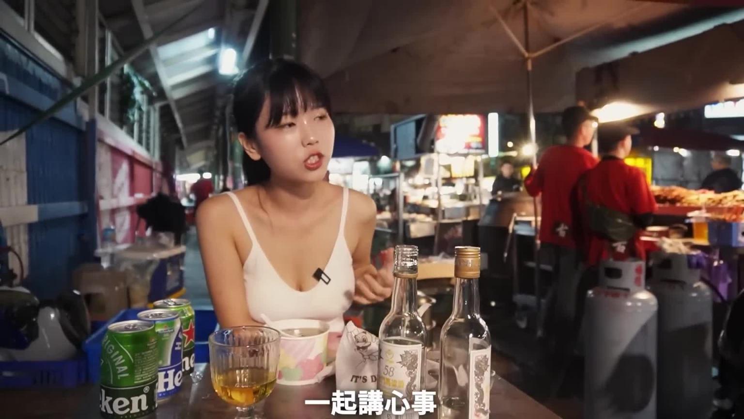 下班后在中坜夜市喝酒..台湾冬天还让我脱外套唉 预览截图 11