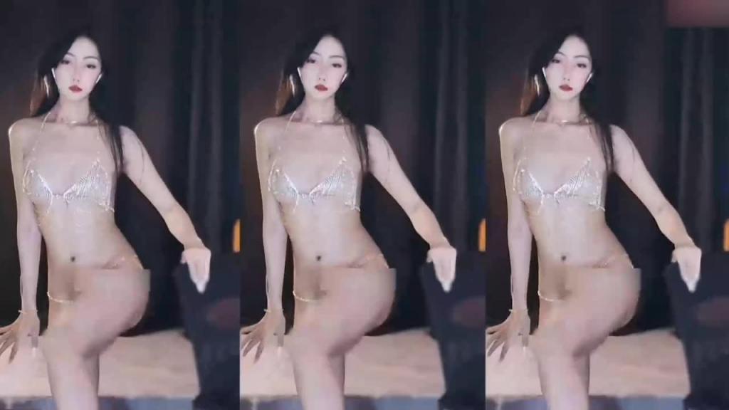 吃瓜网易主播网红女神星野万元定制真空露逼翘臀裸舞诱惑 预览截图 3