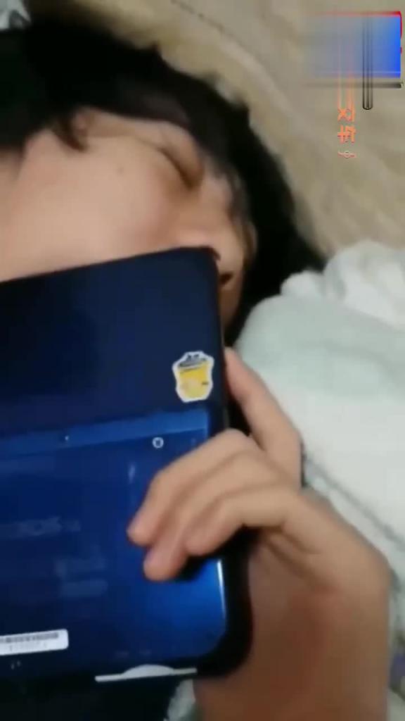 【海角原创】乱伦亲女儿差点让女儿怀孕还好是虚惊一场 预览截图 3