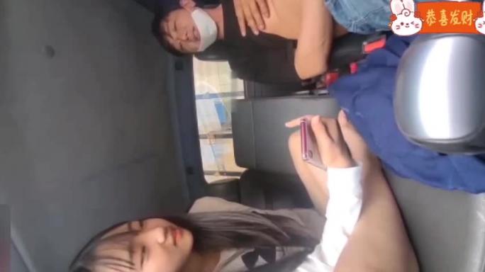 师生乱伦,震惊全网校园哄骗门,禽兽老师哄骗学生车震口爆 预览截图 11