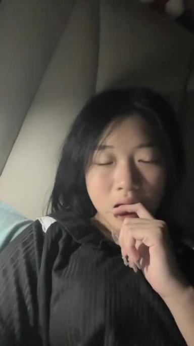 稚嫩萝莉学生妹 反差学生妹,真嫩呀 预览截图 5
