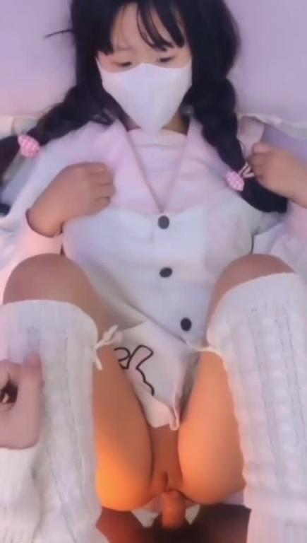 兄妹乱伦卡哇伊白虎嫩逼 预览截图 6