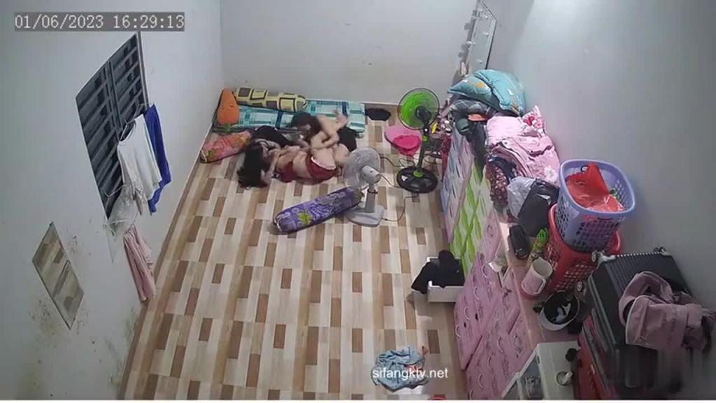 黑客破解监控摄像头偷拍集体宿舍走光露点 预览截图 8