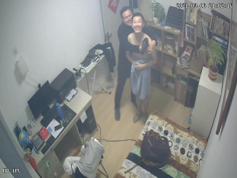 破解家庭摄像头，监控下的泄欲行为 预览截图 7