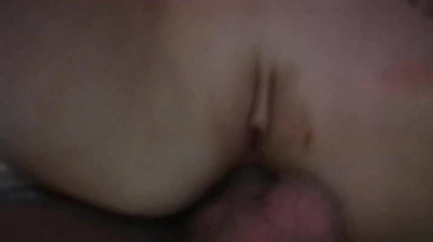 【兄妹乱伦】真实亲哥哥破处白虎亲妹妹还爆菊花 预览截图 10